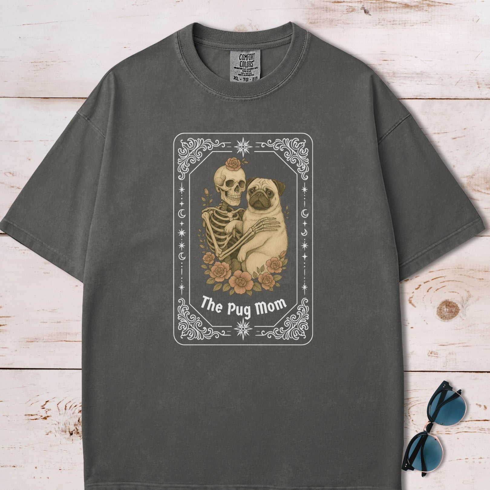 The Pug Mom Tarot Card T-Shirt