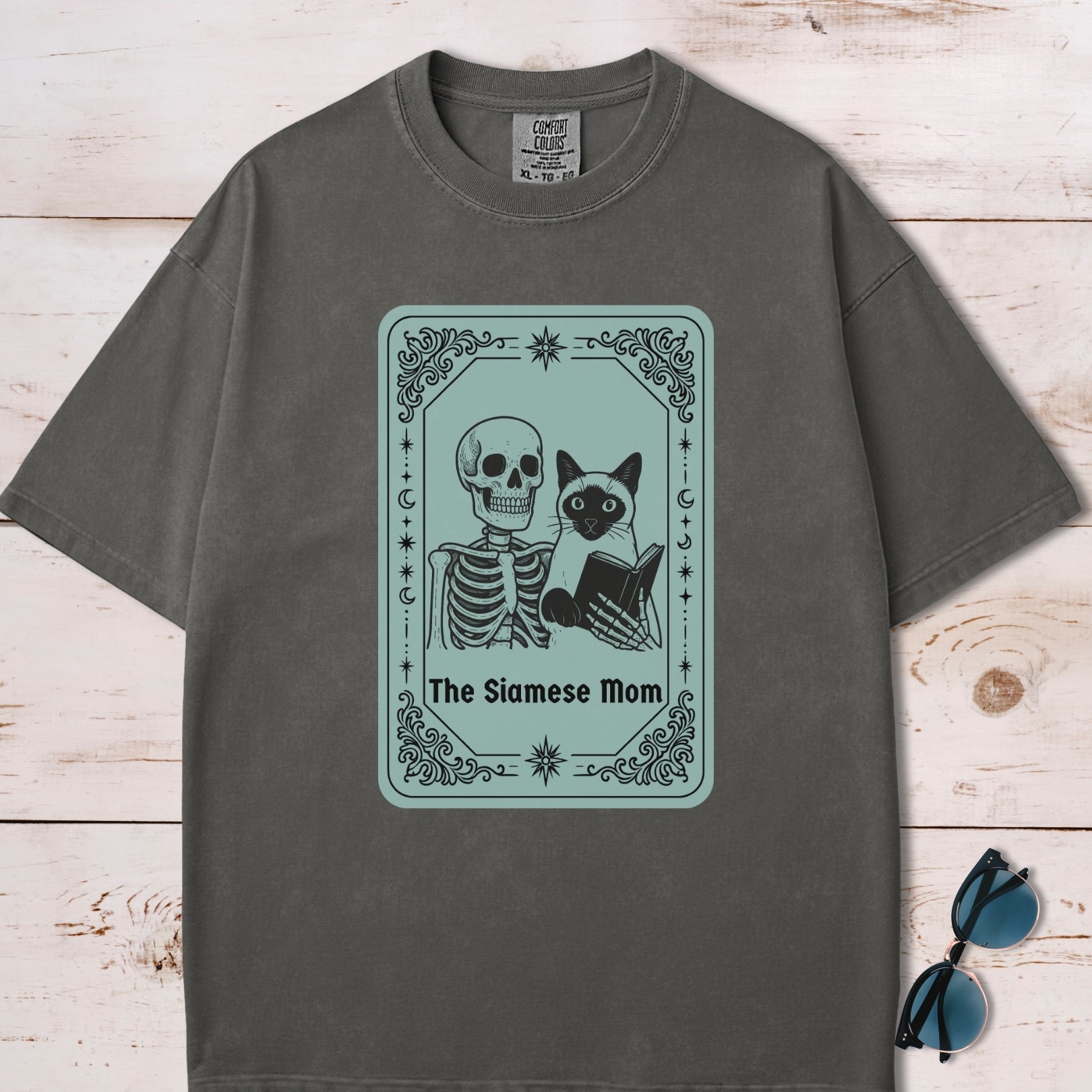 The Siamese Mom Tarot Card T-Shirt