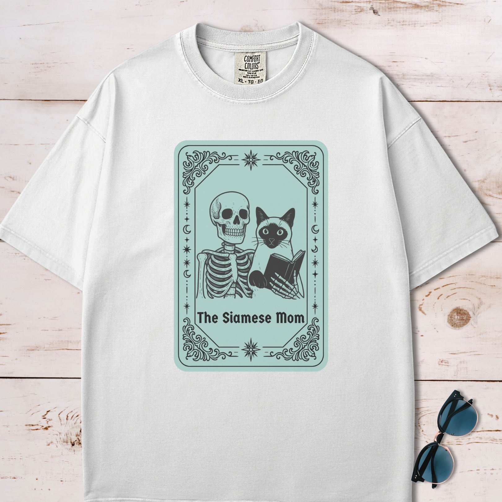 The Siamese Mom Tarot Card T-Shirt