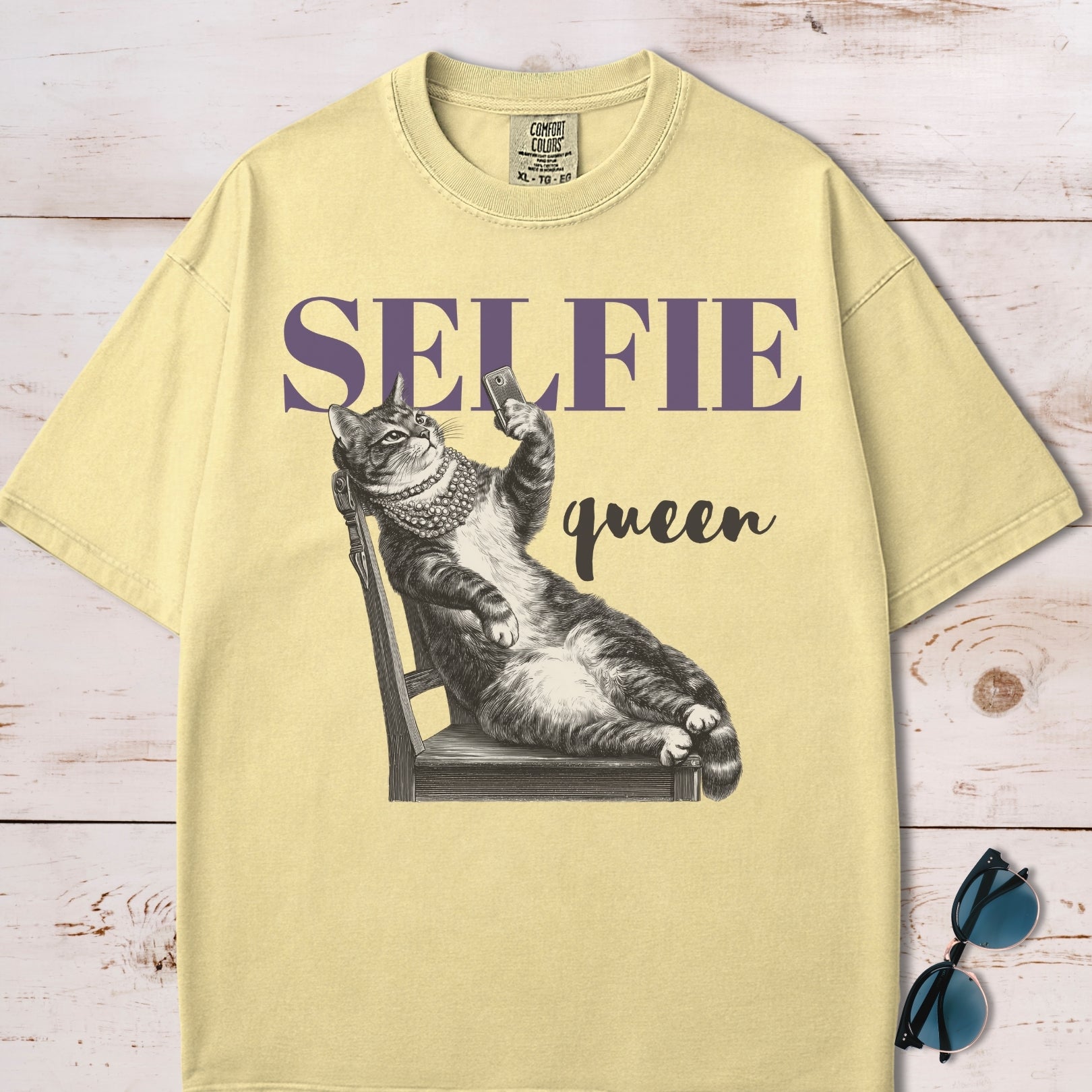 Selfie Queen Cat TShirt