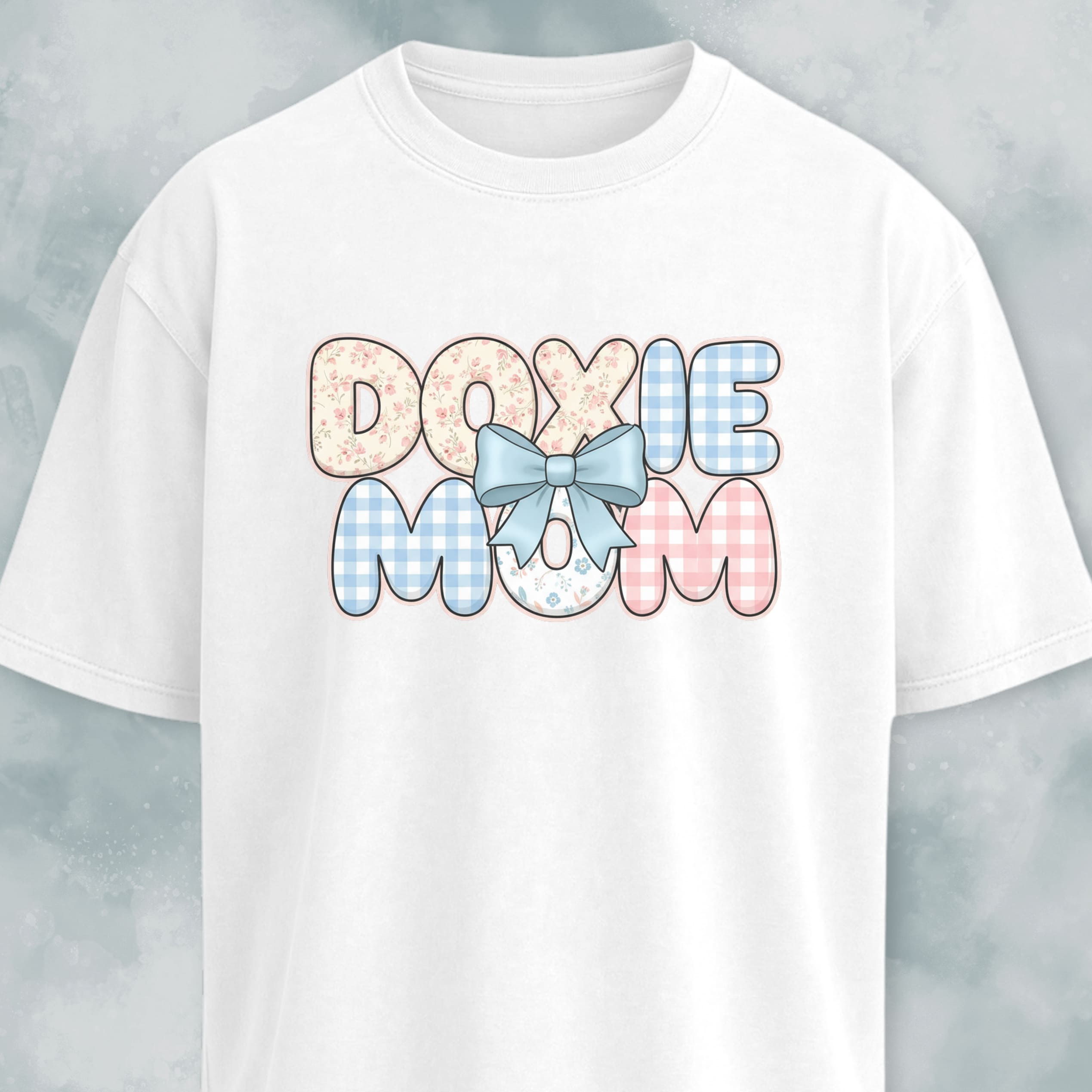 Doxie Mom Bow Decoration T-Shirt