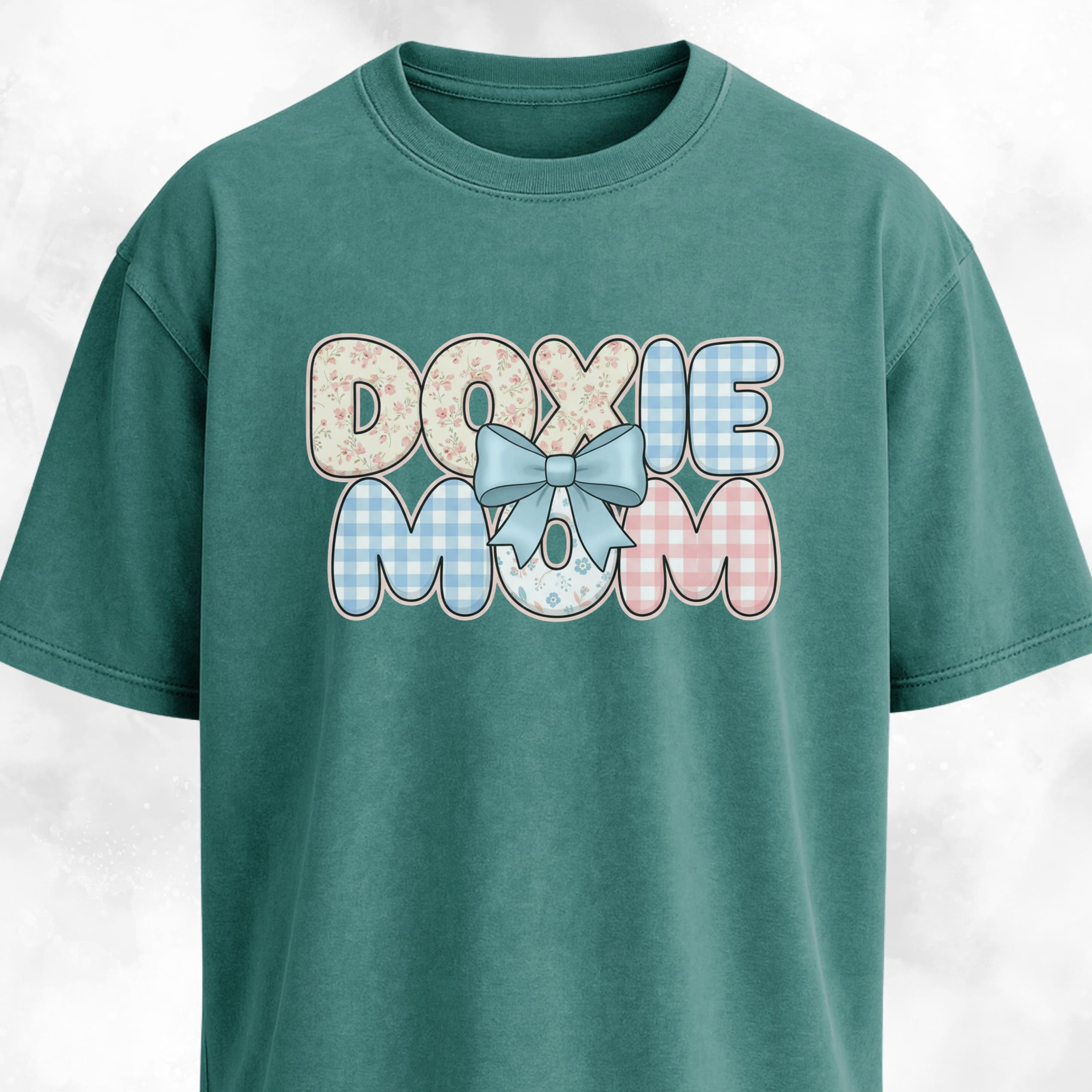 Doxie Mom Bow Decoration T-Shirt