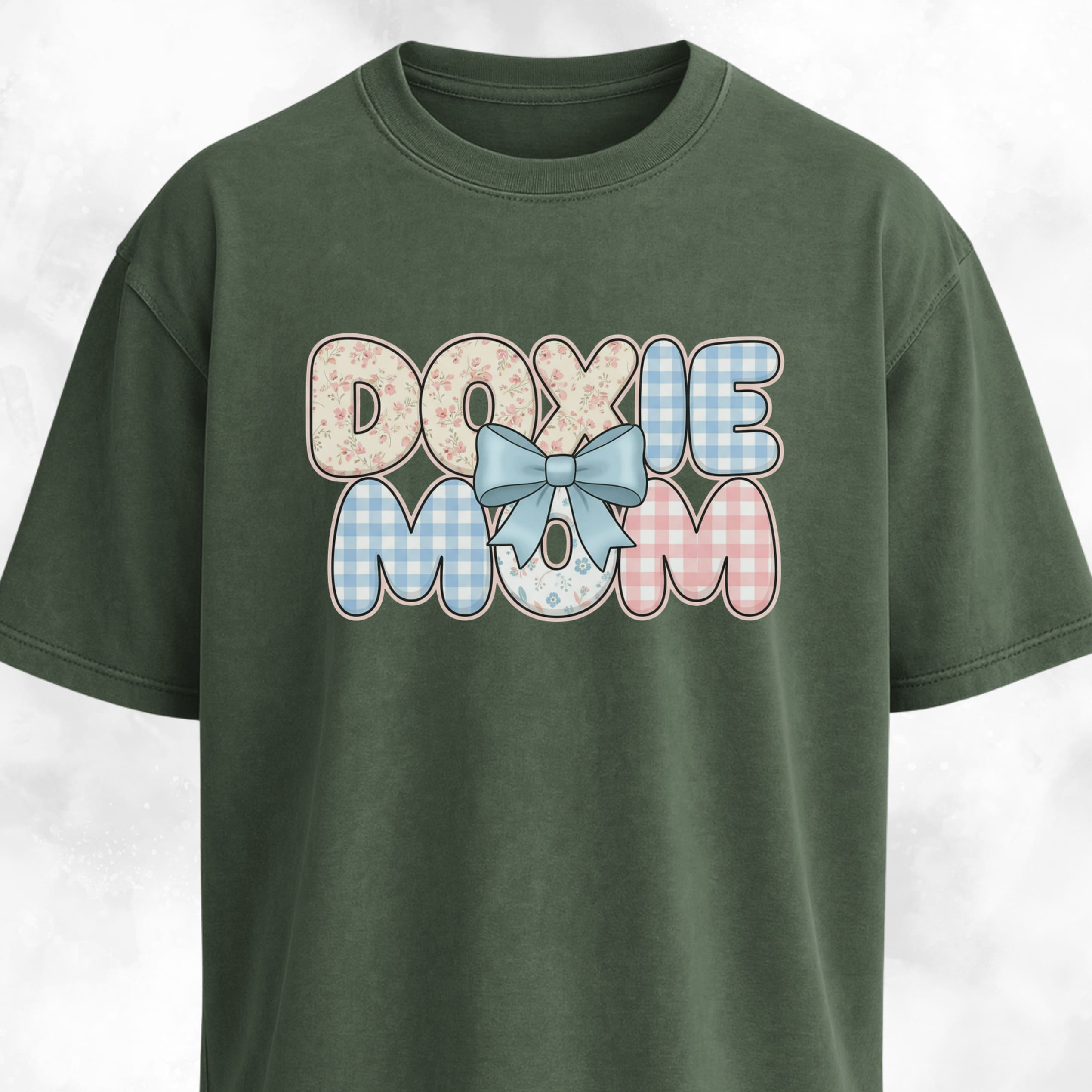 Doxie Mom Bow Decoration T-Shirt